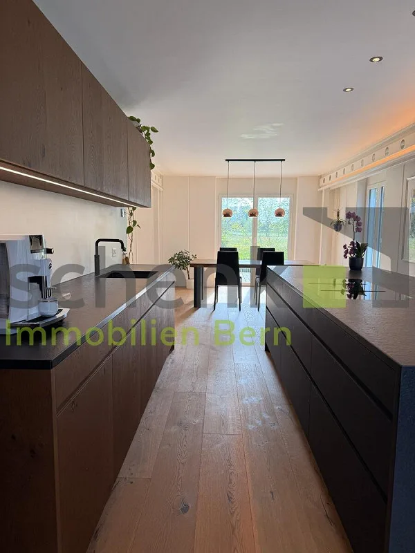 5.5-ROOM SINGLE-FAMILY HOUSE WITH HEATED CONSERVATORY AND GARDEN IDYLL