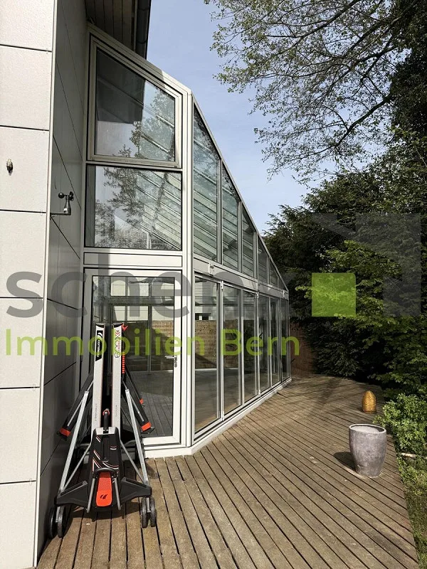 5.5-ROOM SINGLE-FAMILY HOUSE WITH HEATED CONSERVATORY AND GARDEN IDYLL