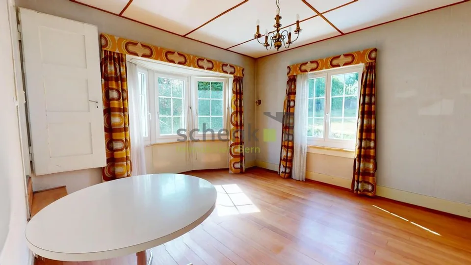 Charming Single-Family Home with Garden