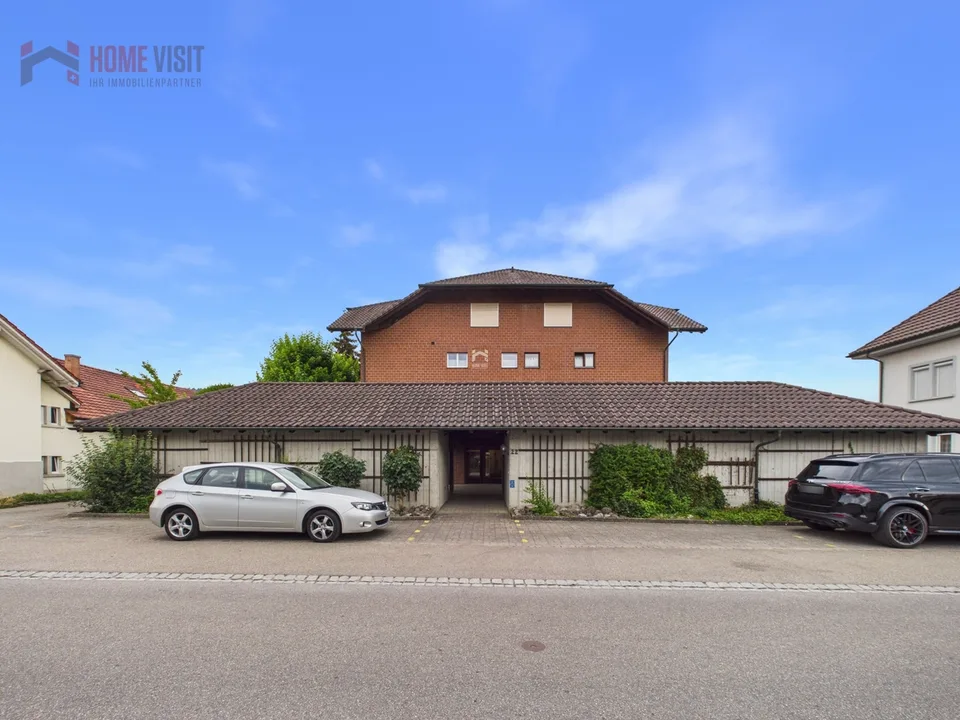 Appartement de jardin élégant de 4,5 pièces avec jardin et terrasse