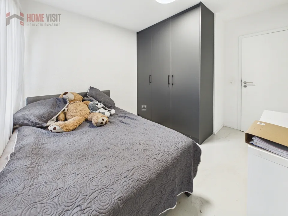 Appartement de jardin élégant de 4,5 pièces avec jardin et terrasse
