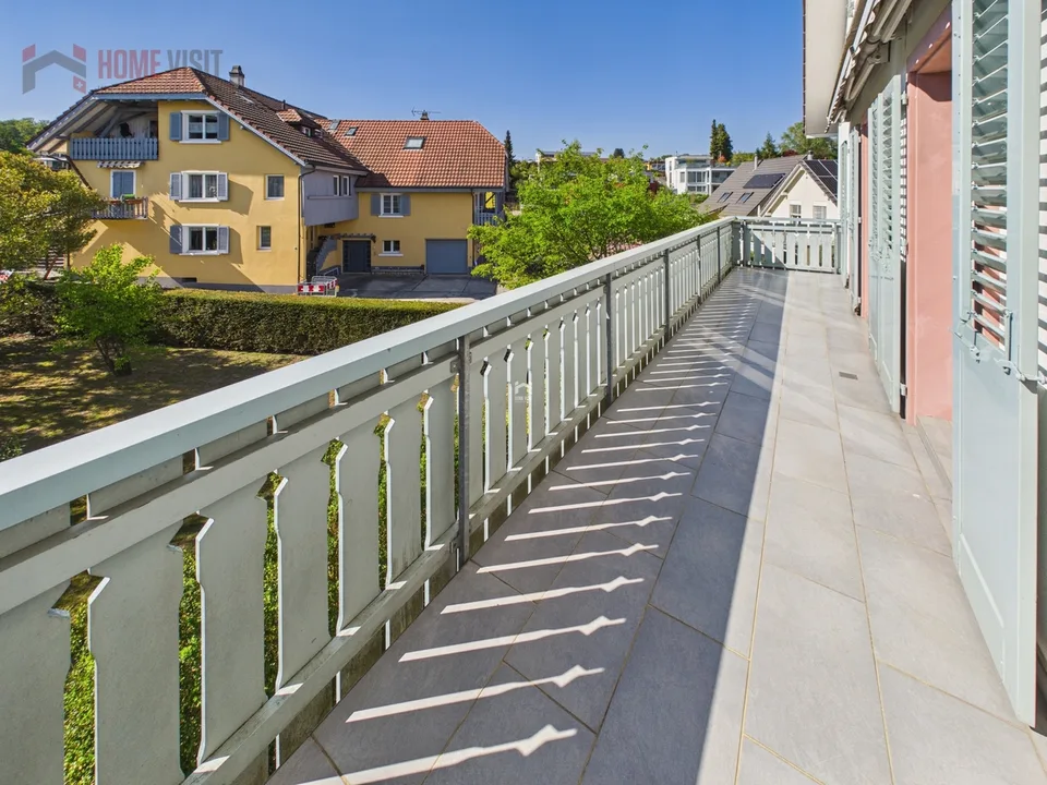 Stilvolle 3.5-Zimmer-Wohnung mit grossem Balkon