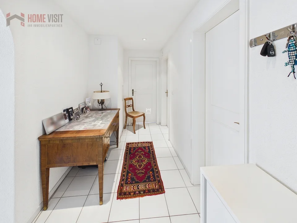 Stilvolle 3.5-Zimmer-Wohnung mit grossem Balkon