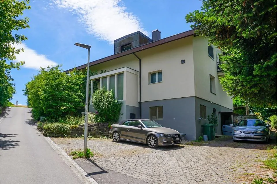 Living in a beautiful quiet location in Spiegel near Bern