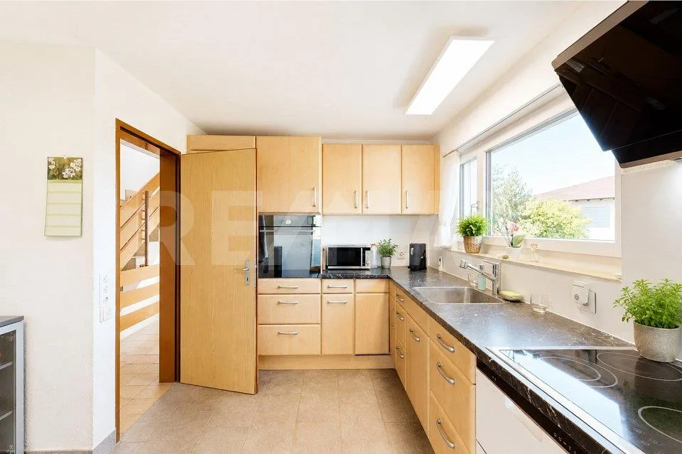 Charmantes 5.5-Zimmer-Einfamilienhaus mit Weitblick und viel Potenzial