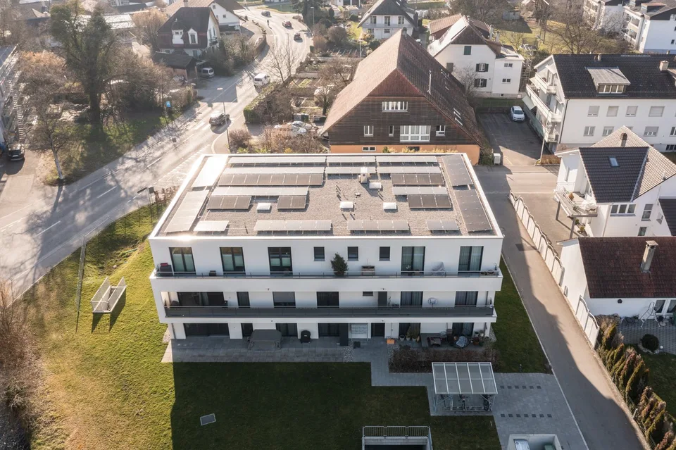 Hochwertig & komfortabel – Ihr neues Zuhause mit Gartenterrasse zum Oeschbach hin