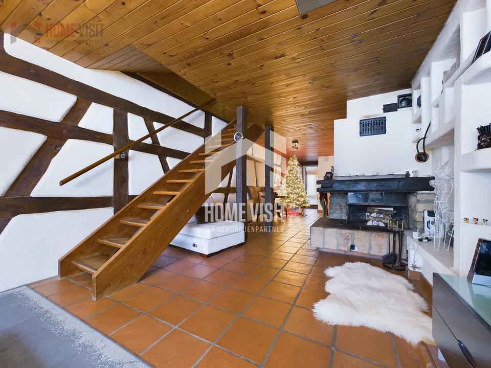 In Love with Detail - Townhouse with Character & Expansion Potential