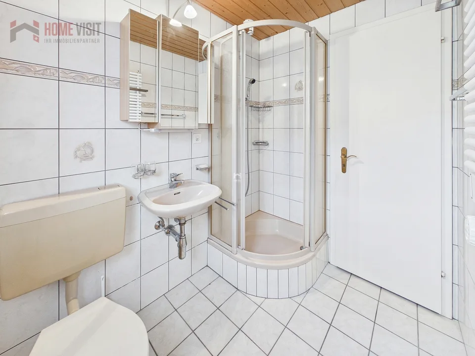 Maison individuelle avec véranda et belle vue sur la vallée dans la nature
