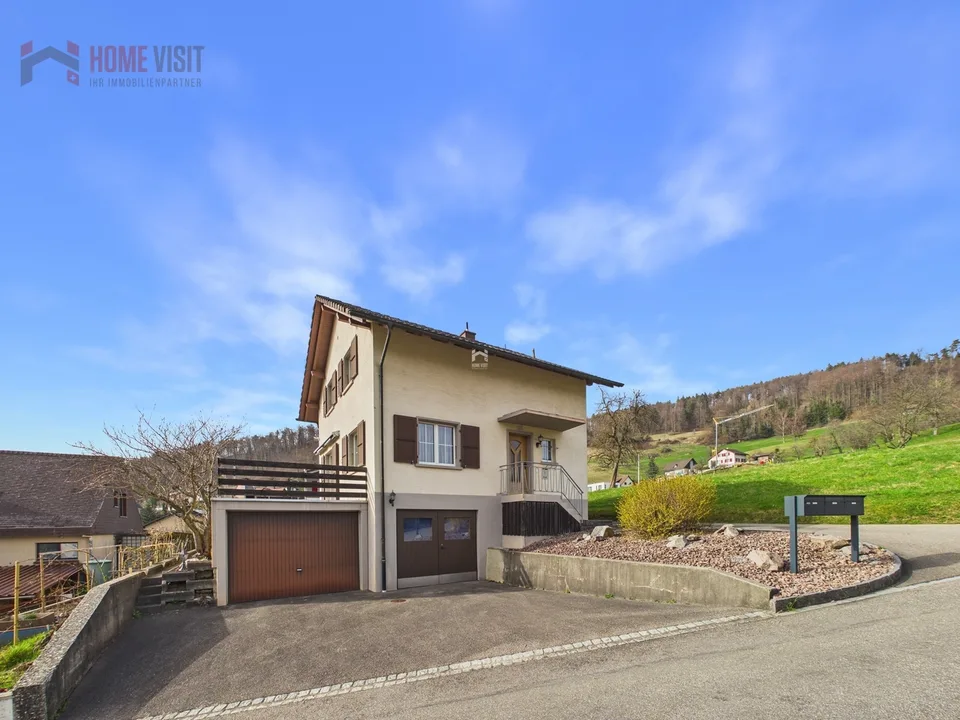 Maison individuelle avec véranda et belle vue sur la vallée dans la nature
