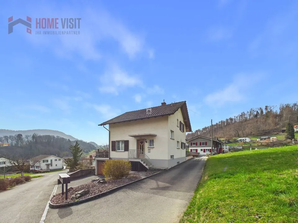 Maison individuelle avec véranda et belle vue sur la vallée dans la nature