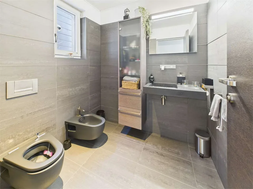 Muzzano - Villa indipendente con piscina – foto 11 di 12