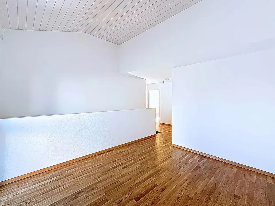 Villa bifamiliale avec 7 chambres et jardin
