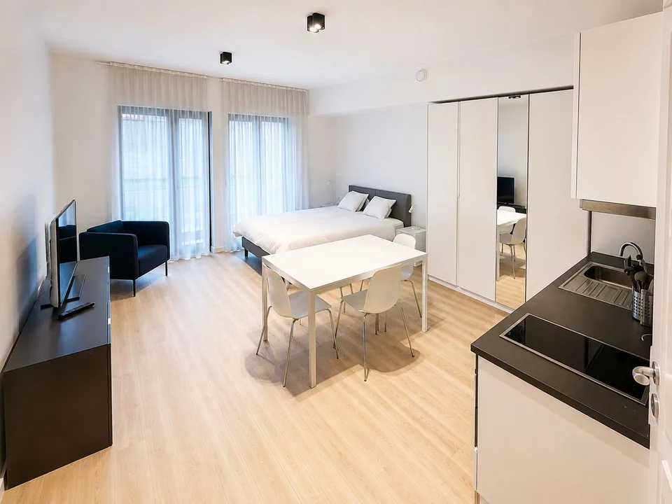 joli studio 1 pièce se trouve à proximité immédiate du centre-ville