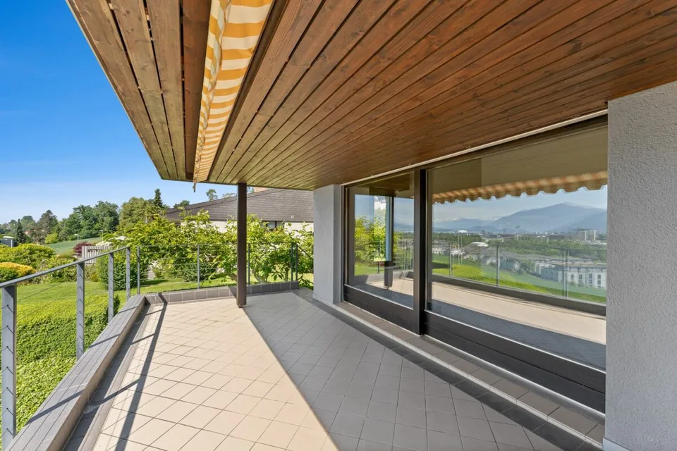 LIVING IN A PRIVILEGED LOCATION WITH A VIEW - SINGLE-FAMILY HOUSE IN BAAR