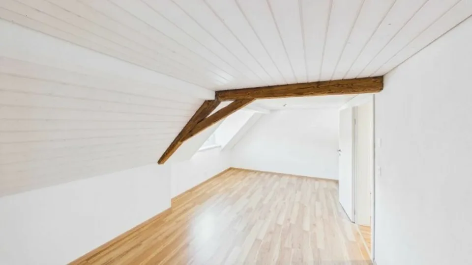 Viele Nutzungsmöglichkeiten mit 7.5 - Zimmer