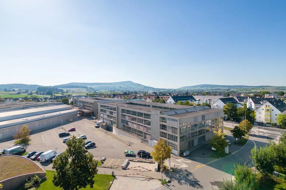 Lagerräume ab 100 m2 (mit Warenlift) zur Zwischenvermietung bis 31.12.2028