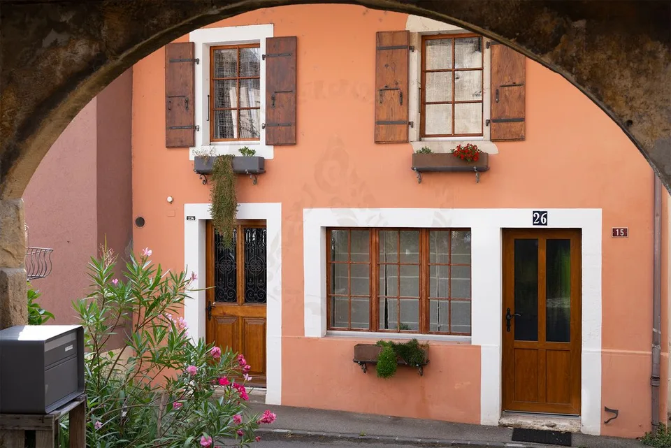 Dorfhaus mit Charakter 100 m vom Hafen von Concise