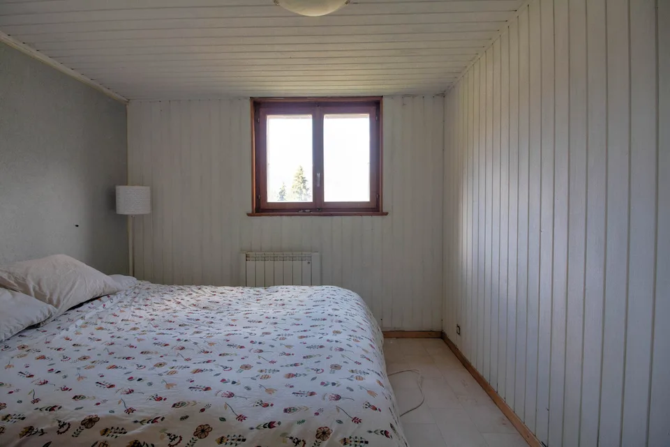 Typisches Chalet mit großem Garten
