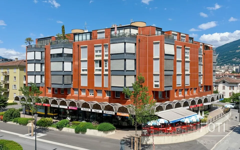 Commercial space with terrace.