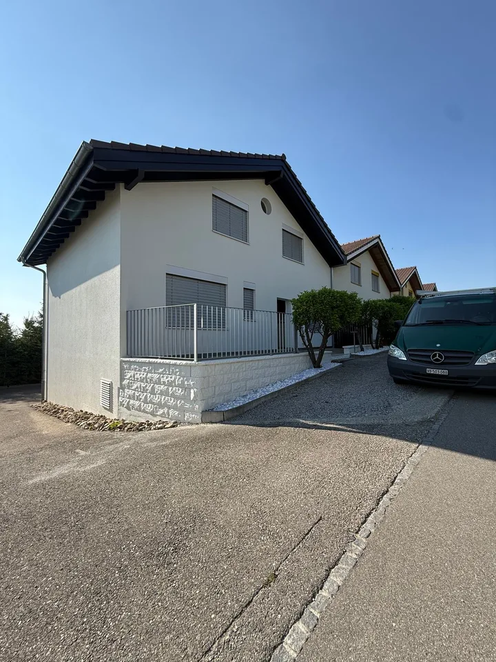 Casa angolare in vendita nel parco naturale idilliaco di Gantrisch