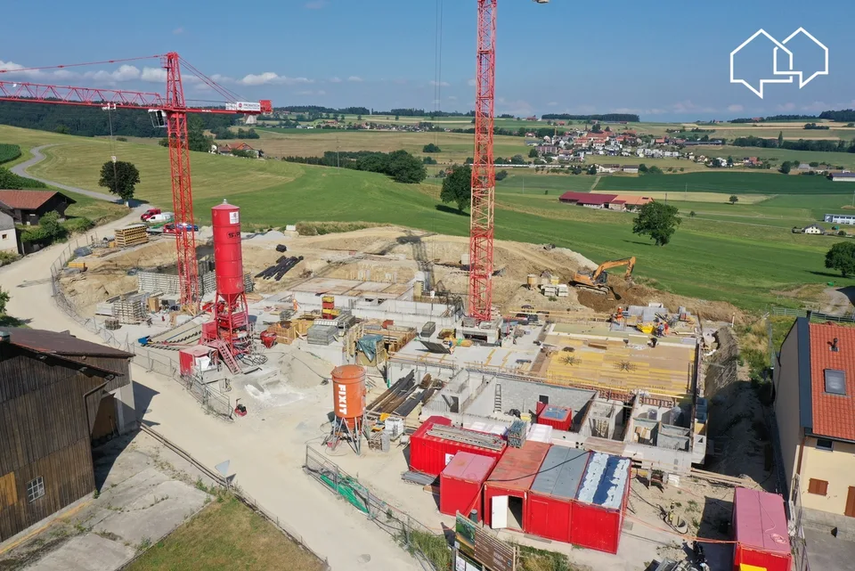 Apartment with 5.5 rooms in the attic (Building 2 - Unit 10)