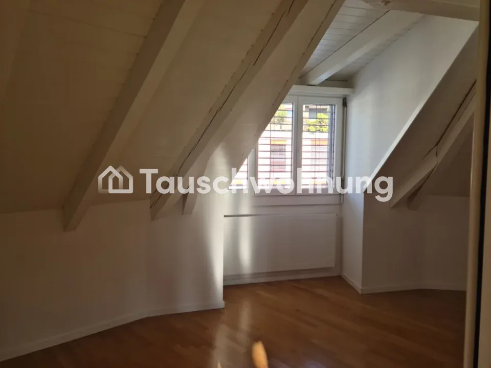 Zurich, District 6: 3.5-Room Attic Apartment, 65 m²