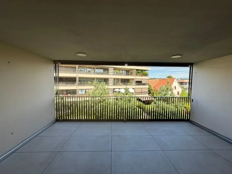 Modern, nearly new 4.5-room apartment for rent in Therwil