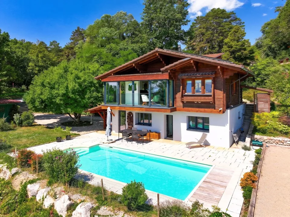 Très belle villa avec vue panoramique sur le lac & le Mt-Blanc!