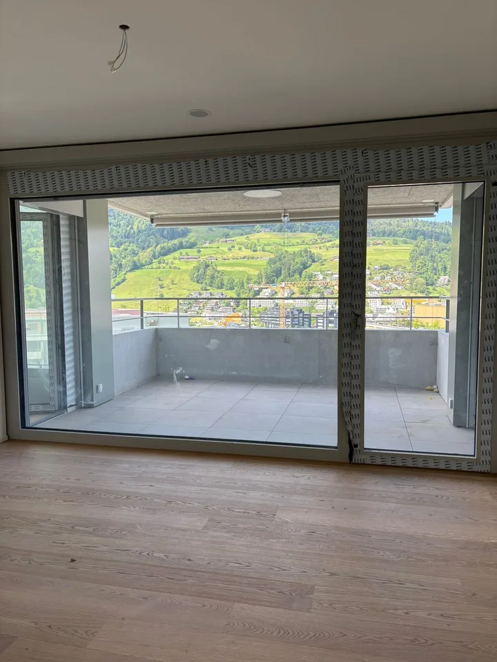Libertà sopra i tetti di Kriens - abitazione esclusiva al 19° piano