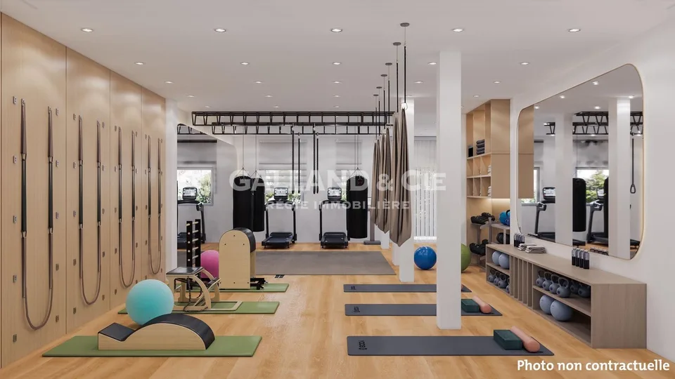 Commercial space on the ground floor of 150 m2!