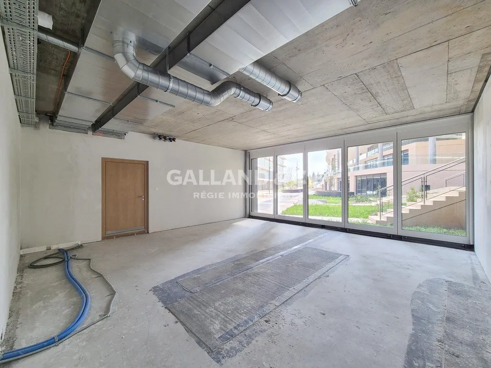 Commerce de 61m2