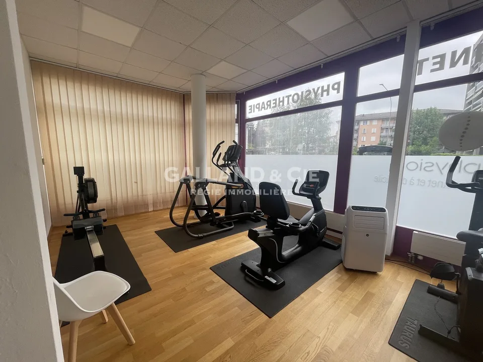 Commercial premises on the ground floor.