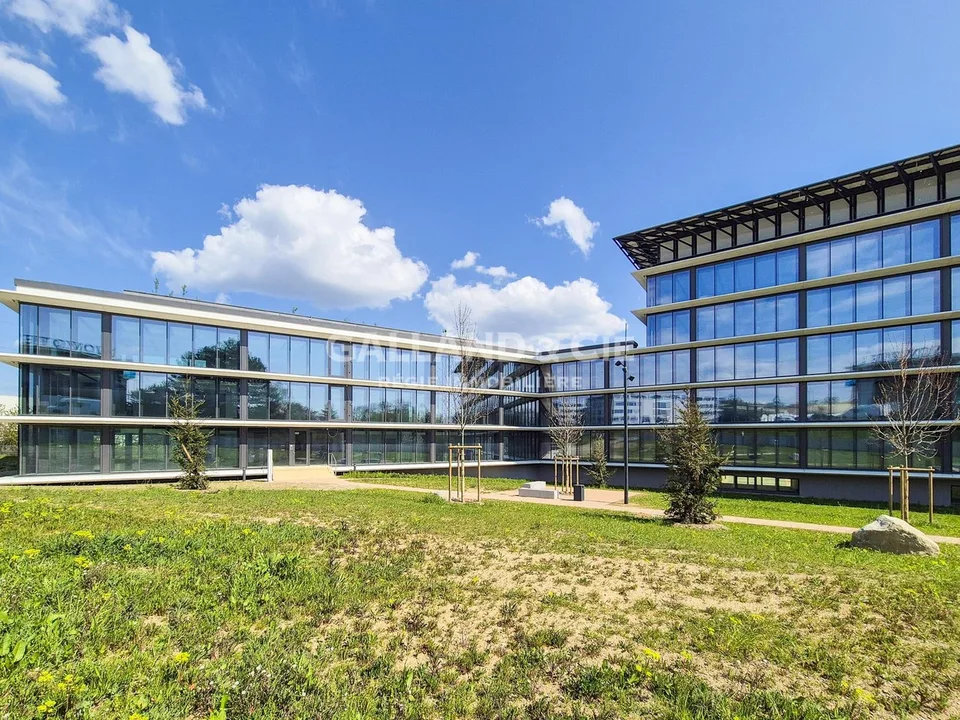 Ufficio di 119m2 che beneficia di una bella luminosità