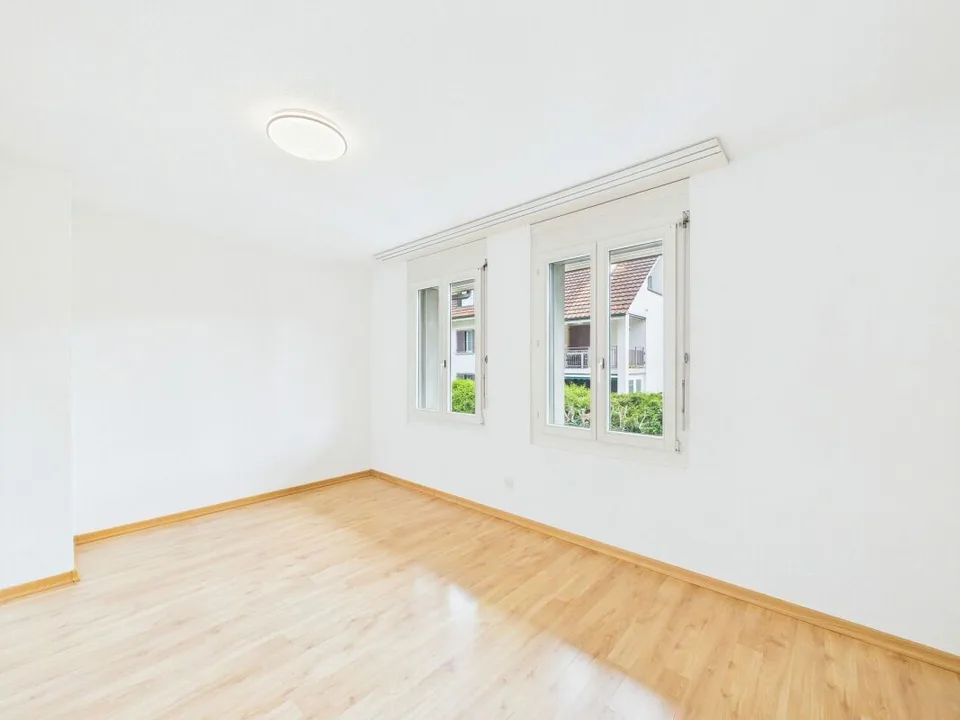Appartement de 4,5 pièces bien entretenu à Hornussen