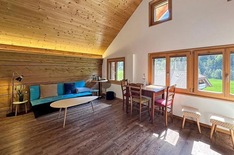 Un Bijou dans les Montagnes : Maison Résidentielle Rénovée avec Amour avec Charme Unique & Possibilité de B&B