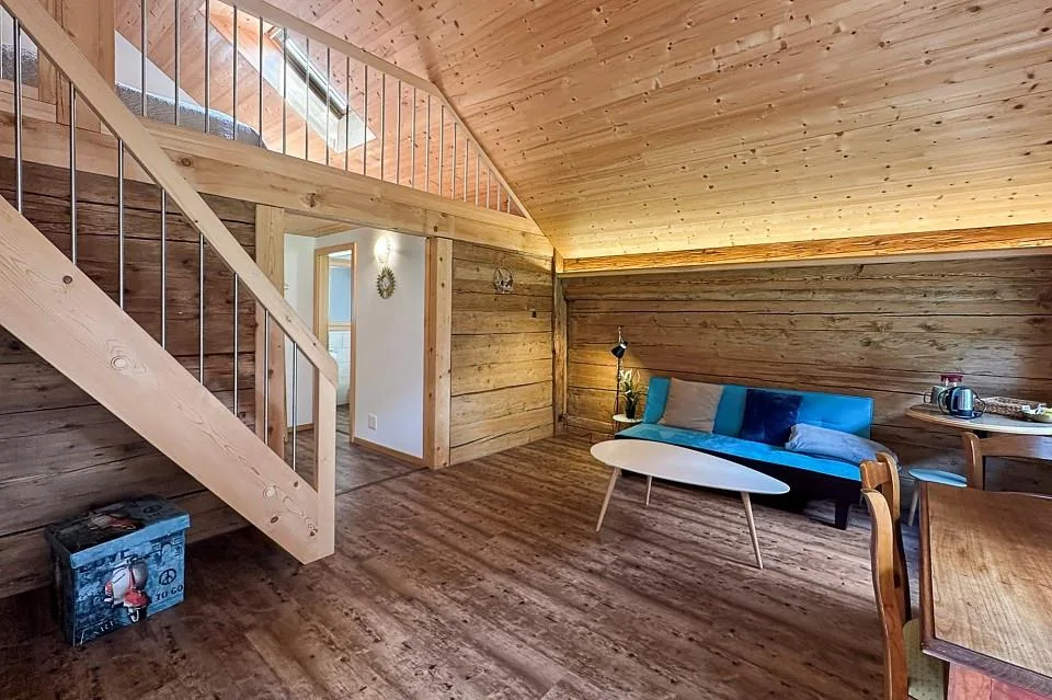 Un Bijou dans les Montagnes : Maison Résidentielle Rénovée avec Amour avec Charme Unique & Possibilité de B&B