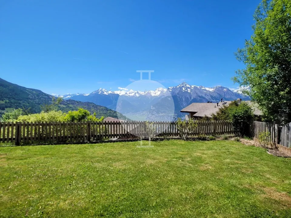 Wunderschöne 5,5-Zimmer-Luxuswohnung mit großem Garten und Panoramablick auf die Berge – Foto 10 von 13