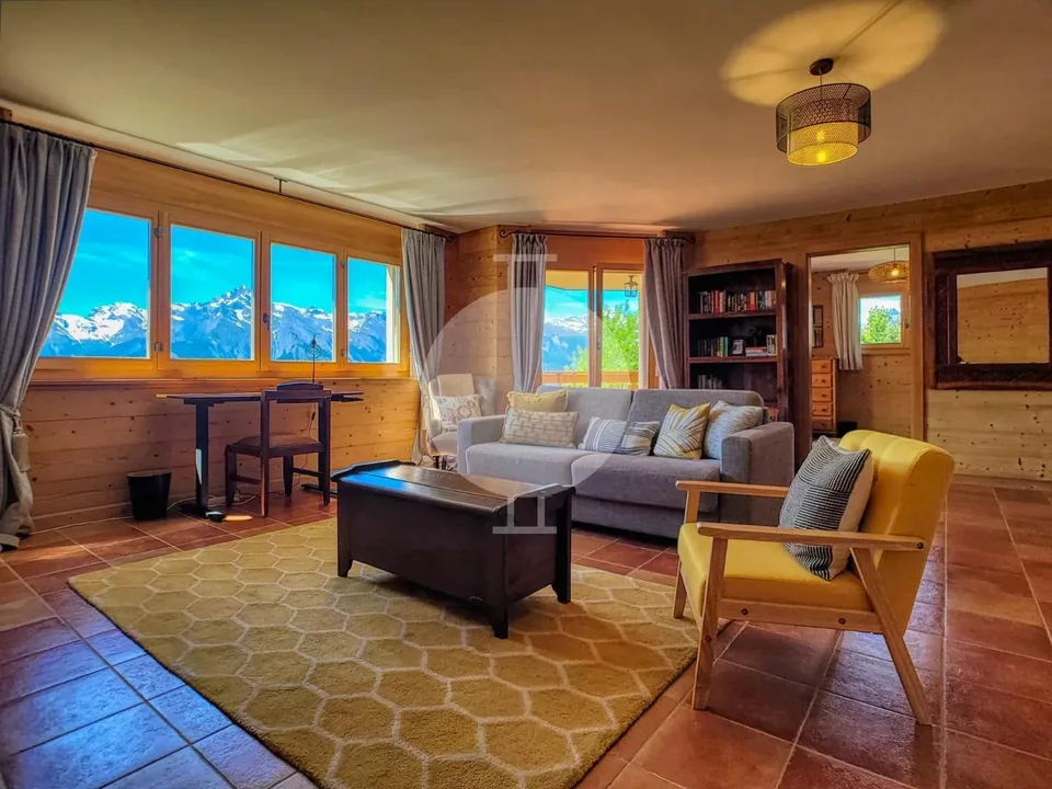 Wunderschöne 5,5-Zimmer-Luxuswohnung mit großem Garten und Panoramablick auf die Berge – Foto 11 von 13