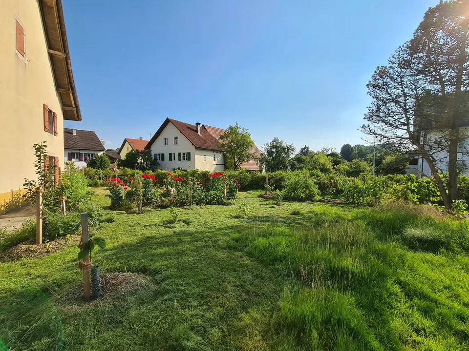 Geräumiges Haus mit Garten, Garage, Scheune – Foto 8 von 30