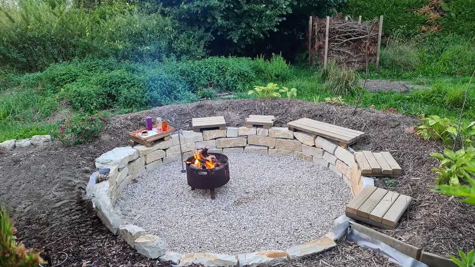 Geräumiges Haus mit Garten, Garage, Scheune – Foto 9 von 30