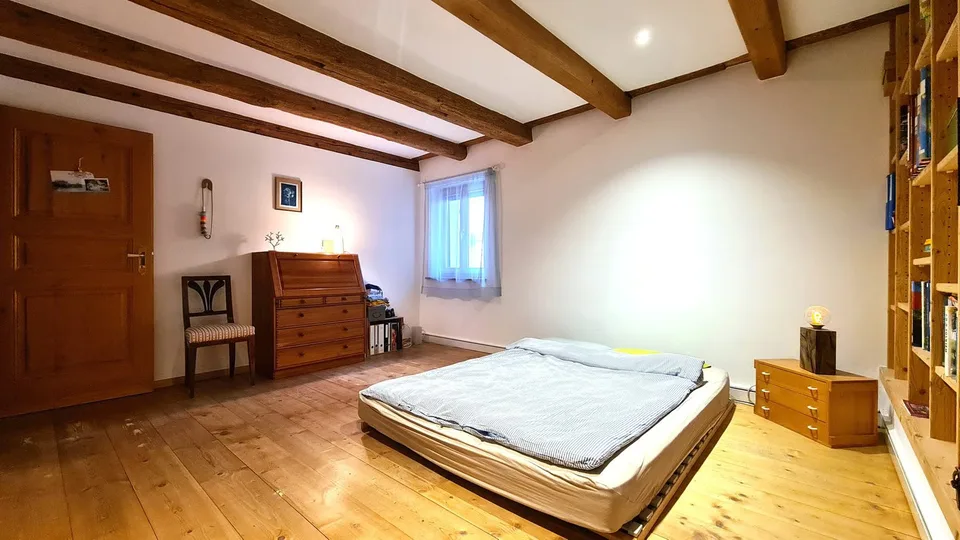 Geräumiges Haus mit Garten, Garage, Scheune – Foto 29 von 30