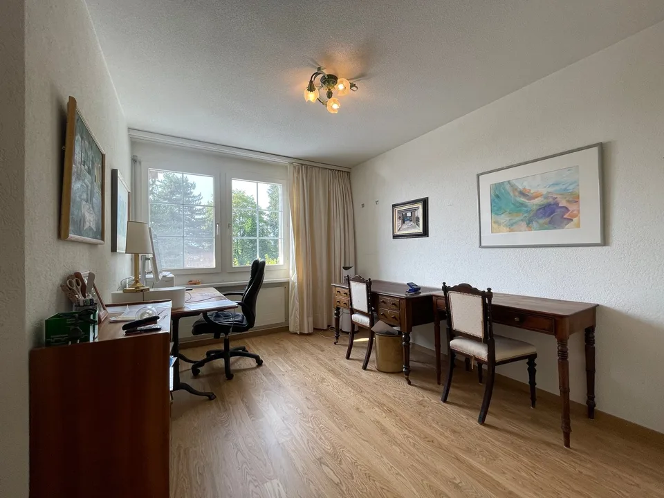 Charmante 4.5-Zimmer-Maisonette-Wohnung in Egg (ZH)