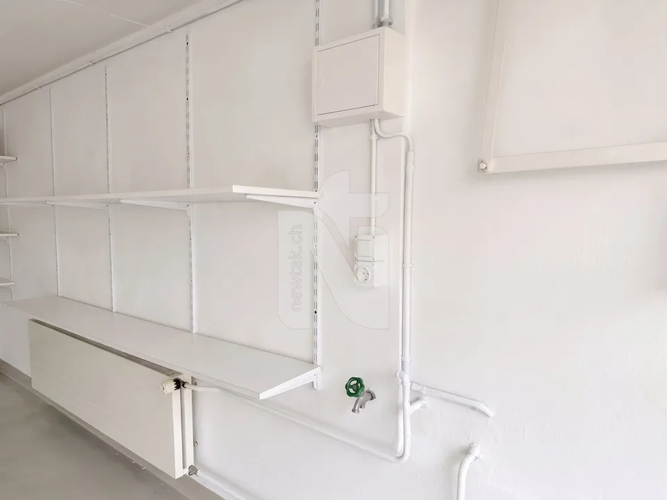 Vielseitige Werkstatt-/Gewerbefläche oder Atelier mit direkter Zufahrt