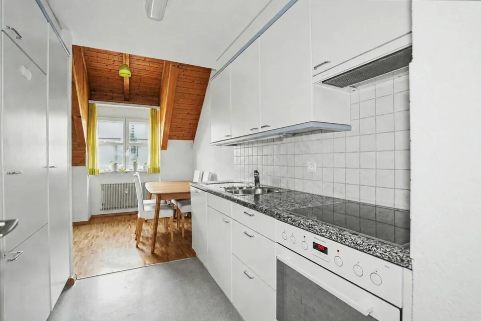 Charmante 2.5-Zimmerwohnung mit Balkon an ruhiger Lage in Therwil