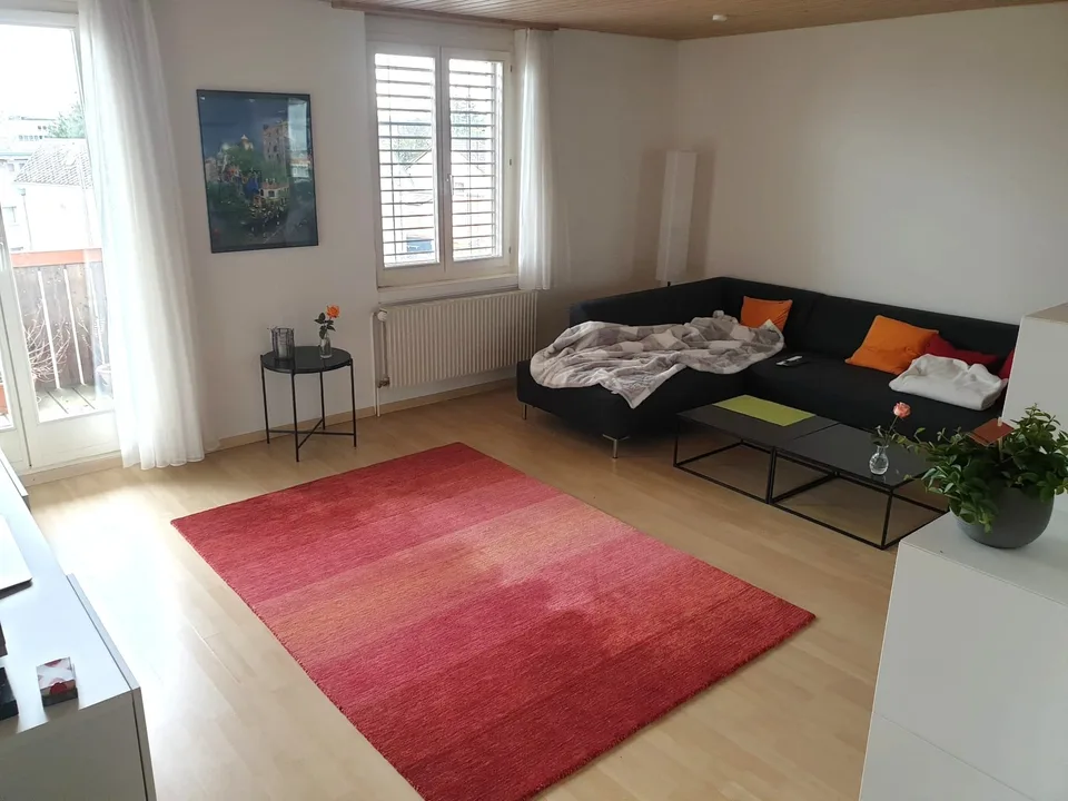 Appartement lumineux 2.5 pièces avec parking à Grenchen