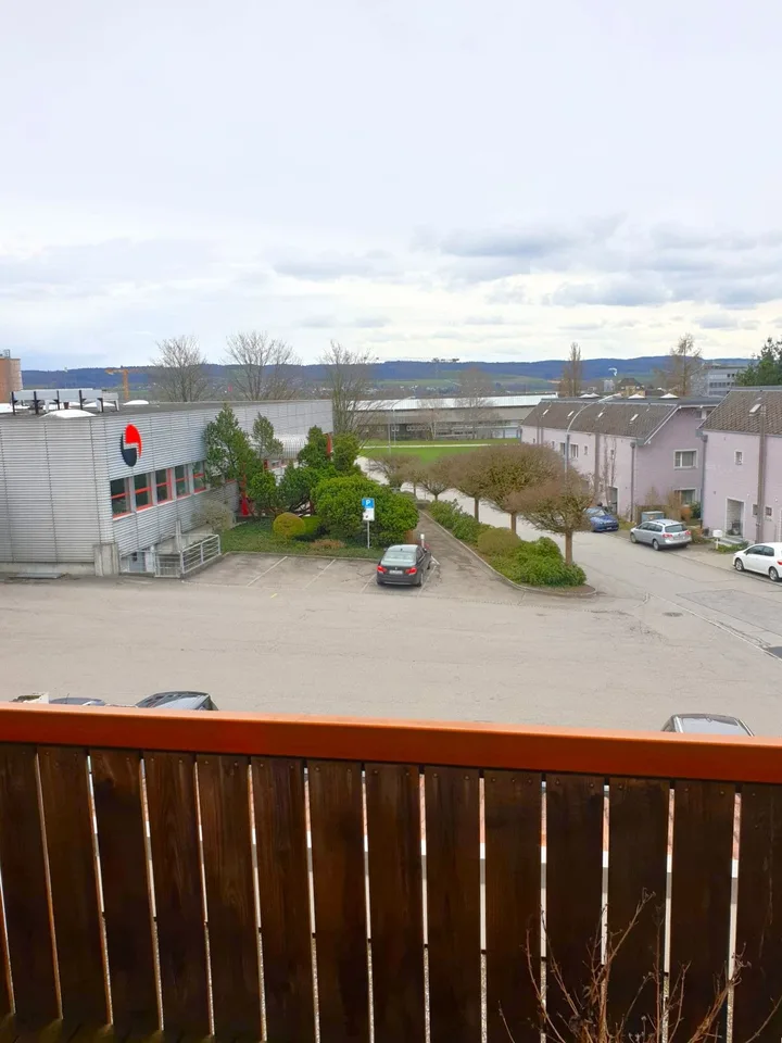 Appartement lumineux 2.5 pièces avec parking à Grenchen