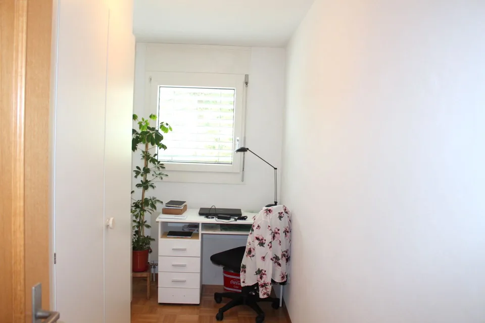 3.5-Zimmer-Gartenwohnung mit Sitzplatz in Uetendorf mieten