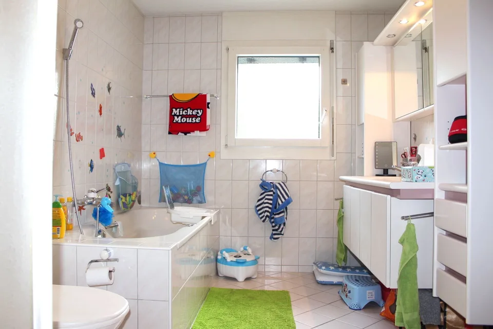 3.5-Zimmer-Gartenwohnung mit Sitzplatz in Uetendorf mieten