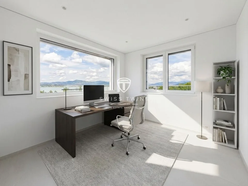 4.5-Room Penthouse with Lake View in Altendorf