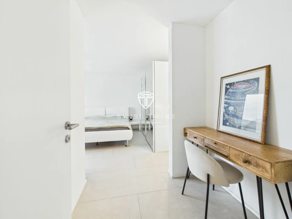 Moderne 3.5-Zimmer-Penthousewohnung mit Loggia in Zürich